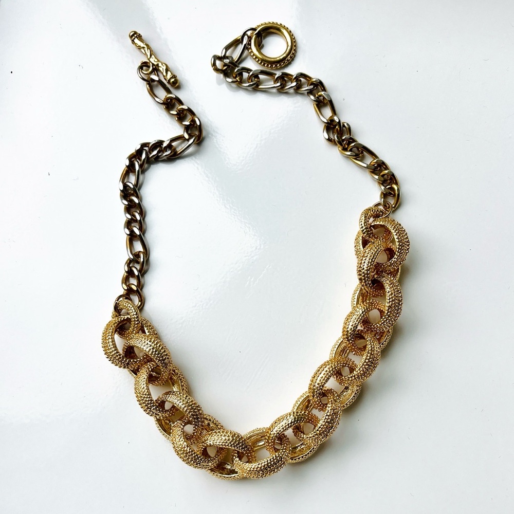 Chunky textured gold tone chain link necklace